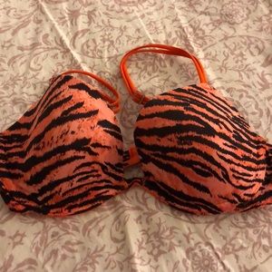 Women’s pink by Victoria secret bra